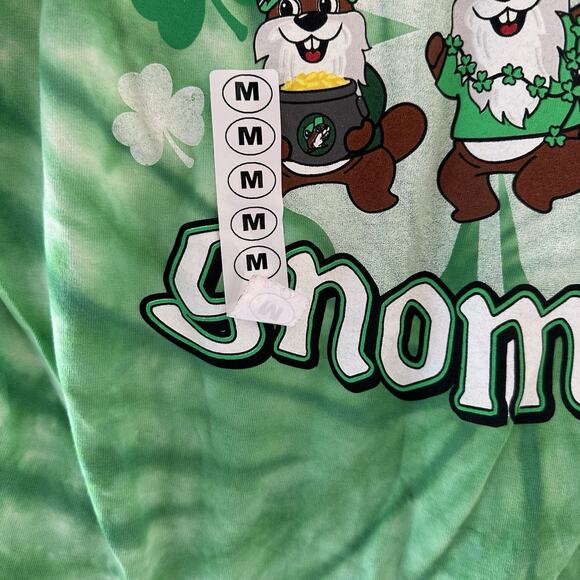 Bucees St Patricks Day T Shirt Size M Green Short Sleeve NEW - Picture 4 of 6